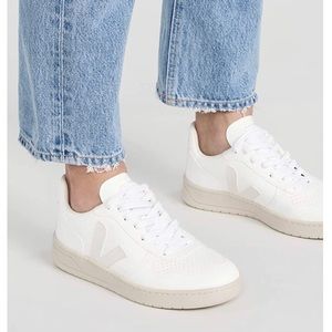 Veja Women's V-10 Sneakers Extra White